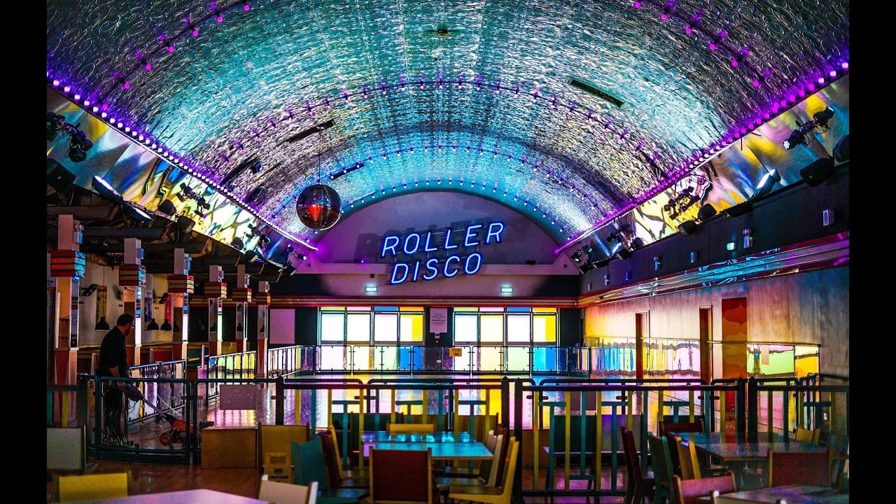 Roller Rink Romance: Falling Off My Feet for You